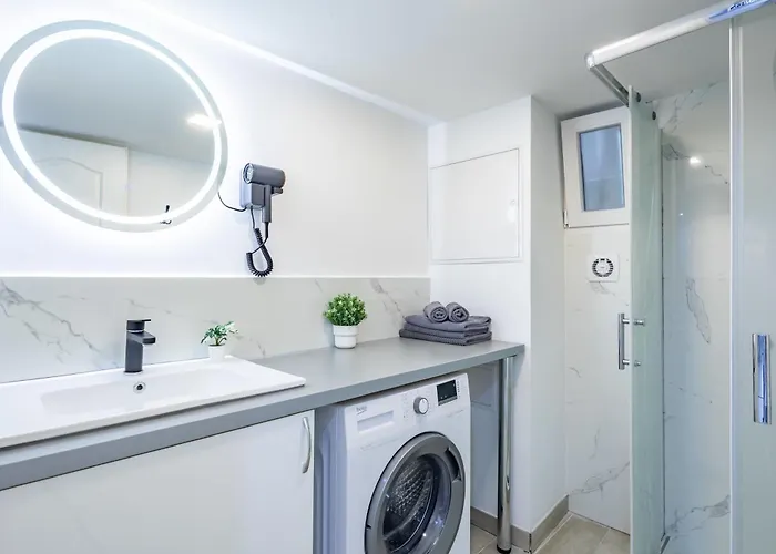 Spacious - Cozy - Apartament